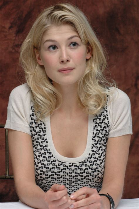 These include a son with Emma Howard called Robie Jonjo Uniacke. . Rosamund pike nued